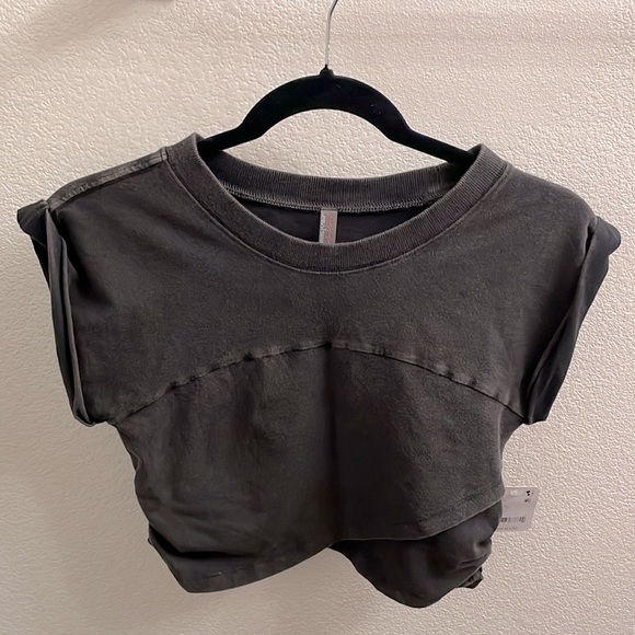 Free People FP Movement Hot Shot Crossover Cropped Muscle Tee Top - Picture 3 of 5
